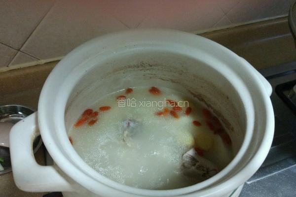 淮山排骨汤的做法图解4