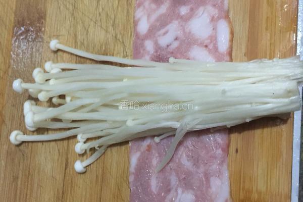 培根金针菇卷的做法图解3