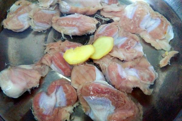 酸豆角炒鸡胗的做法图解3