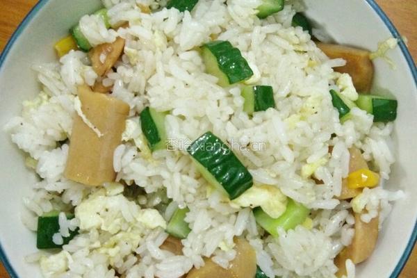 黄瓜火腿蛋炒饭的做法图解6