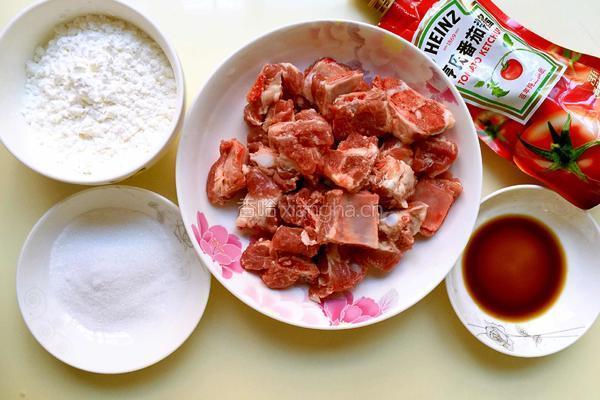 酸甜排骨的做法图解1