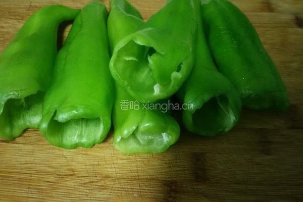 虎皮辣椒炒荷包蛋的做法图解1