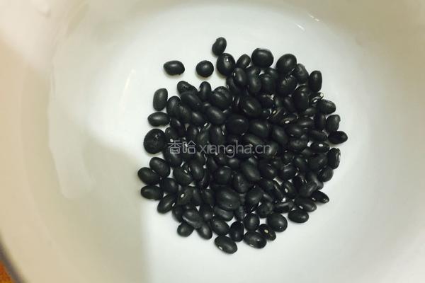 红豆黑豆大米粥的做法图解1