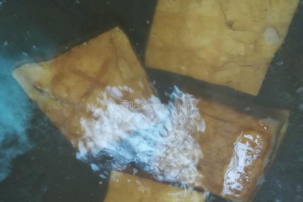 凉拌芹菜香干的做法图解1