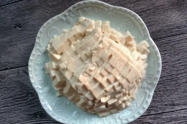 瘦肉皮蛋豆腐羹的做法图解3