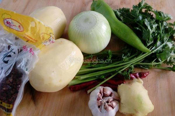 呛拌香菜土豆丝的做法图解1