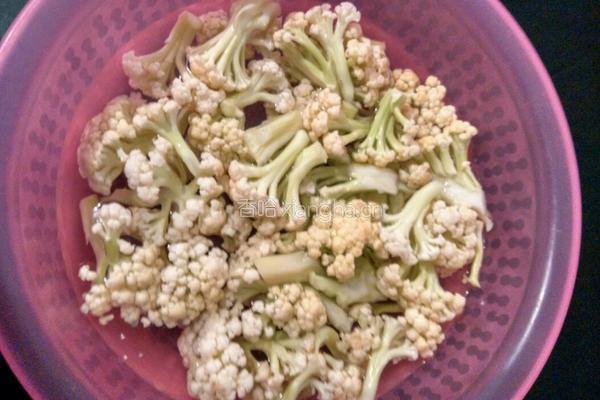 红烧菜花的做法图解1