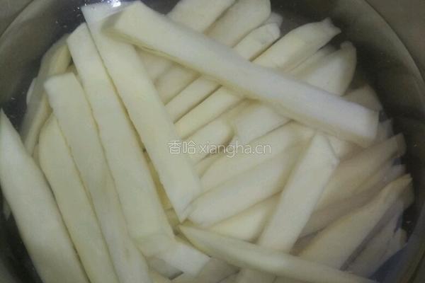 炸土豆条（薯条）的做法图解3