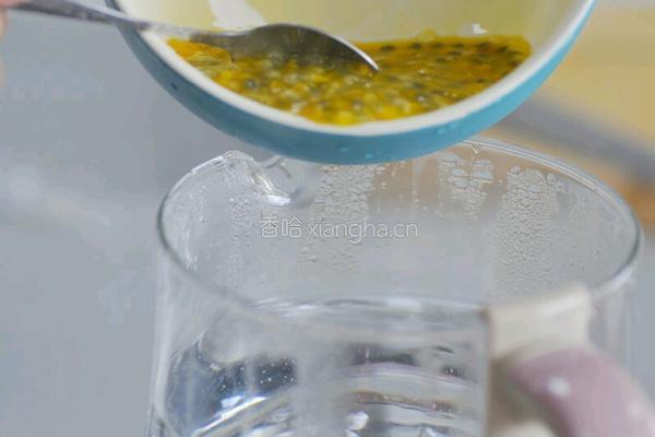 蜂蜜水果茶的做法图解3