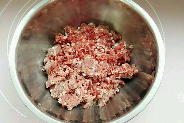 牛肉丸子的做法图解1