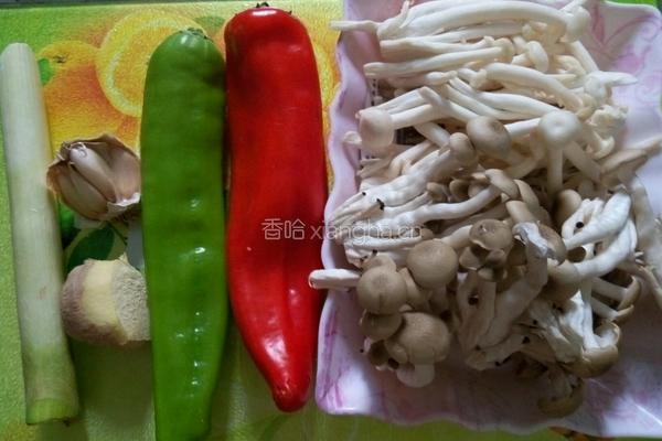 白玉菇和蟹味菇的做法图解1