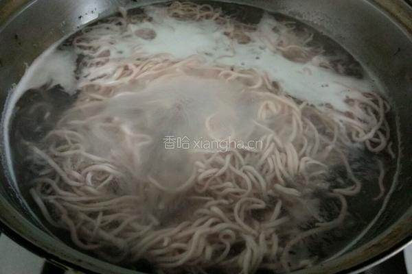 韩式豆浆面的做法图解3