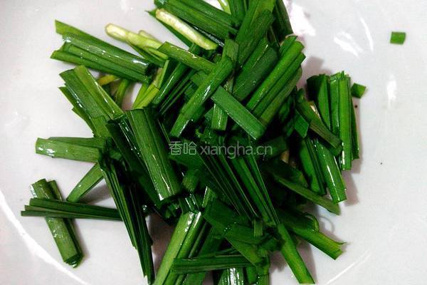 韭菜猪血汤的做法图解2