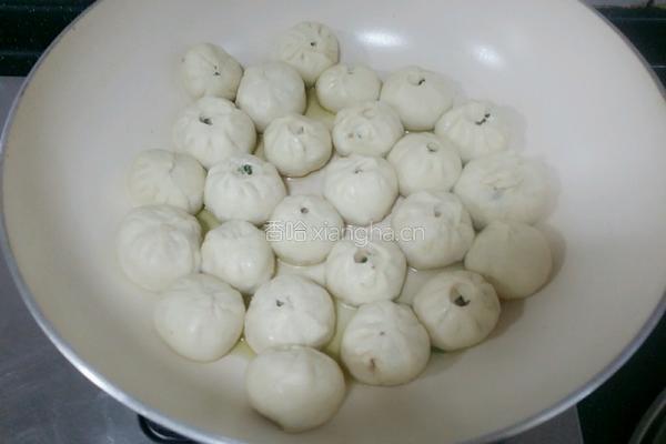 自制生煎包的做法图解13