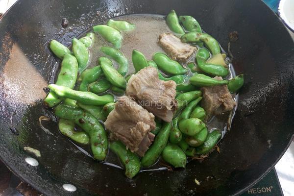 东北排骨炖豆角的做法图解5