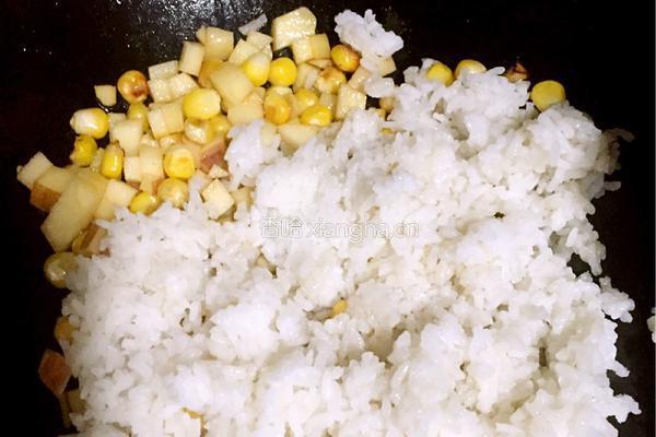 水果炒饭的做法图解4