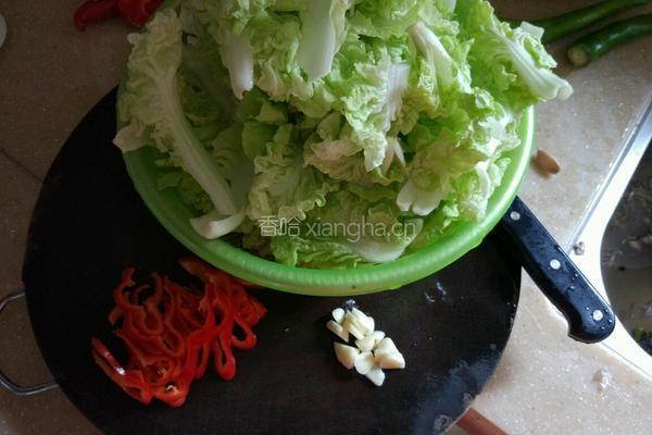 炒白菜的做法图解1