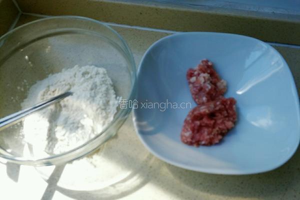 肉饼的做法图解1