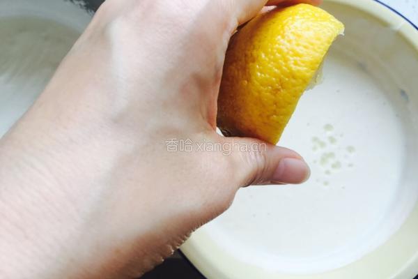 酸奶慕斯蛋糕的做法图解12