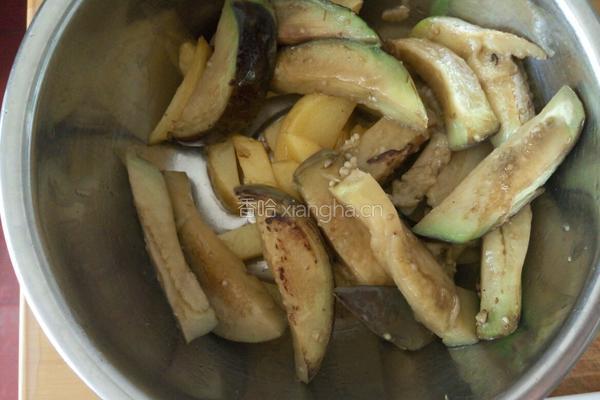 肉末酱焖茄子土豆的做法图解5