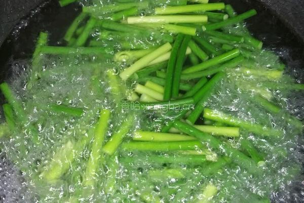 蒜台炒肉的做法图解5