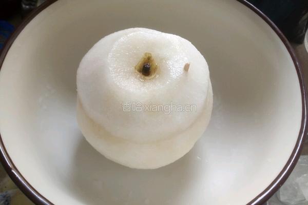 川贝粉炖雪梨的做法图解3