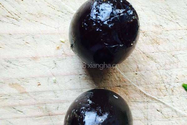 青椒皮蛋的做法图解4