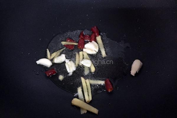 香芹炒牛肉的做法图解2