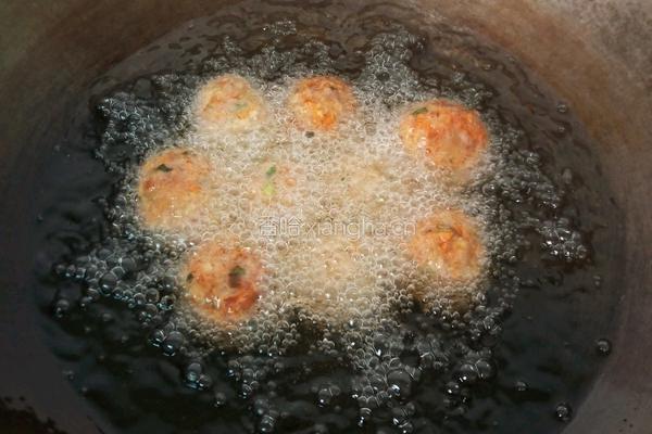 油炸胡萝卜小肉丸的做法图解8