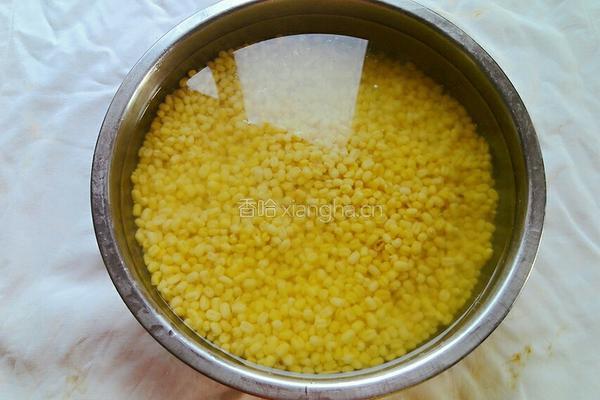 奶油绿豆糕的做法图解1