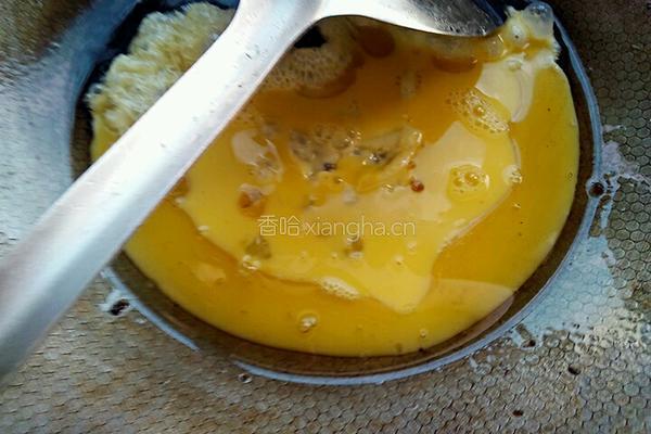 番茄酱炒饭的做法图解3