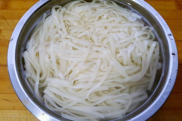 正宗炸酱面的做法图解13