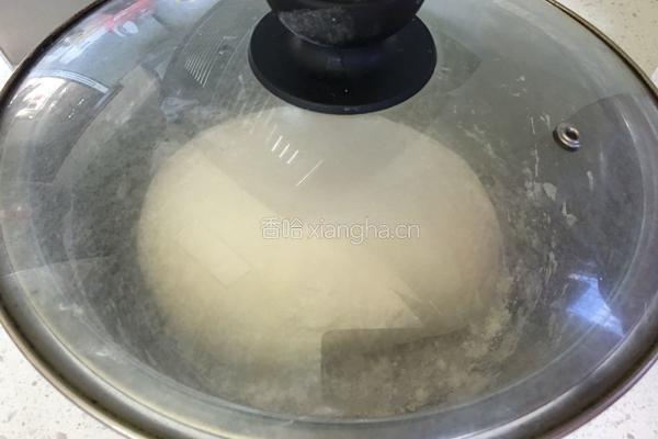 猪肉韭菜饺子的做法图解1