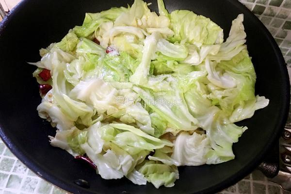 锅炝圆白菜的做法图解7