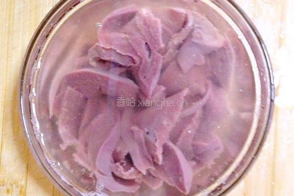猪肝炒菠菜的做法图解1