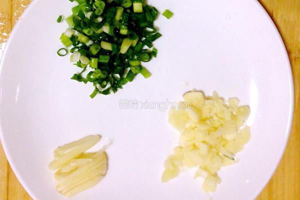 猪肝炒菠菜的做法图解4