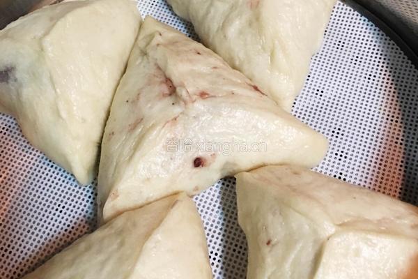 三角豆沙包