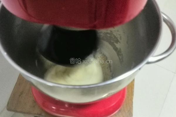 奶香面包的做法图解3