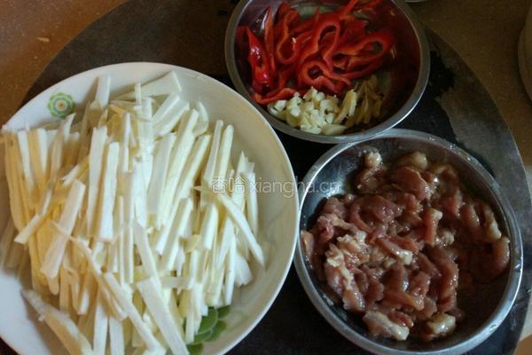 茭白肉丝的做法图解2
