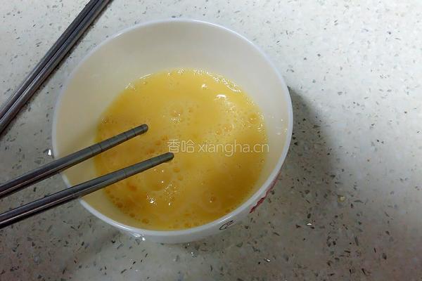 莴笋叶蛋汤的做法图解2