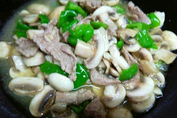 蘑菇炒肉的做法图解7