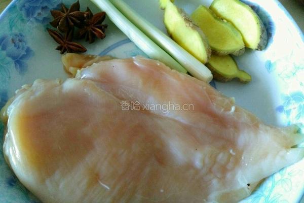 凉拌麻辣鸡丝的做法图解1
