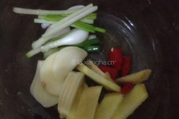 苦瓜烧鸭子的做法图解2