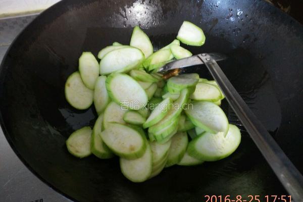 丝瓜彩椒炒肉的做法图解7