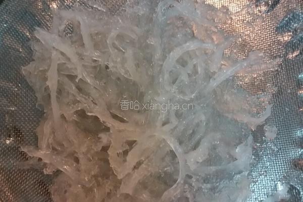 冰糖燕窝的做法图解3