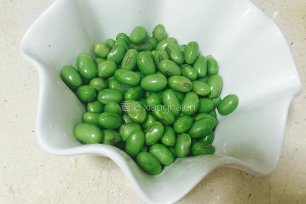 毛豆炒鸡蛋的做法图解3