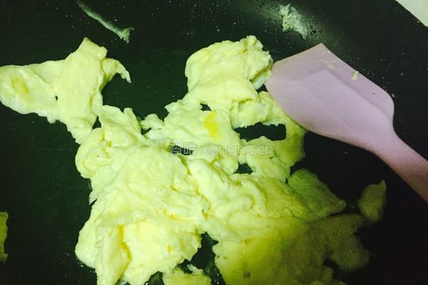 毛豆炒鸡蛋的做法图解5