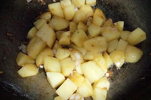 红烧土豆的做法图解4