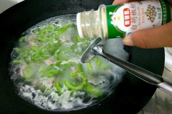 苦瓜瘦肉汤的做法图解9