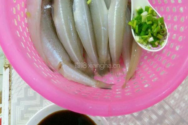干煎沙丁鱼的做法图解4